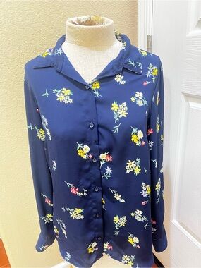 Banana Republic Navy Floral Button Down Shirt Women’s Classic Fit Long Sleeve